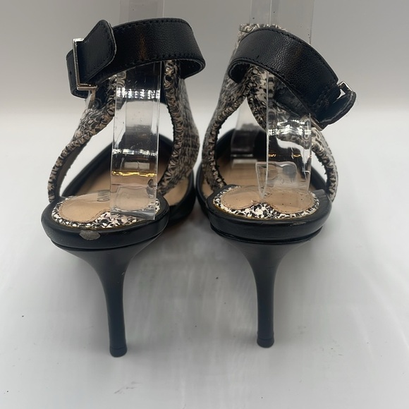 Gianni Bini Heels, black with snake print, size 6 - Picture 2 of 7
